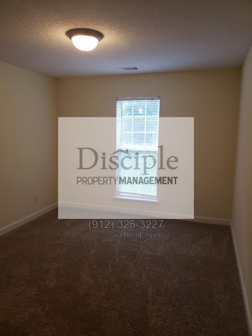*RENT REDUCTION W/ MOVE-IN SPECIAL!* $500 off of first month's rent with a signed lease by 10/23/2026 - 29 Dee Henderson Drive - Richmond Place Neighborhood property image