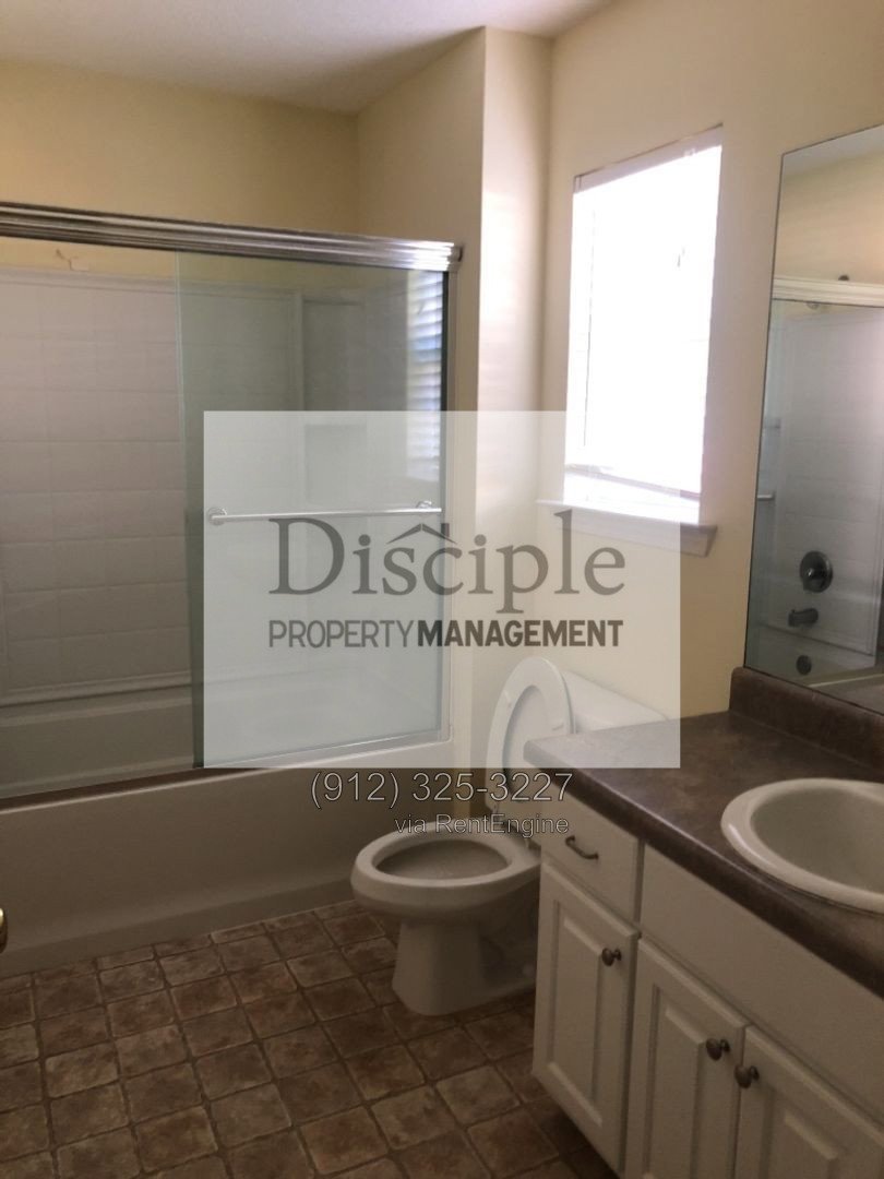 *RENT REDUCTION W/ MOVE-IN SPECIAL!* $500 off of first month's rent with a signed lease by 10/23/2026 - 29 Dee Henderson Drive - Richmond Place Neighborhood property image