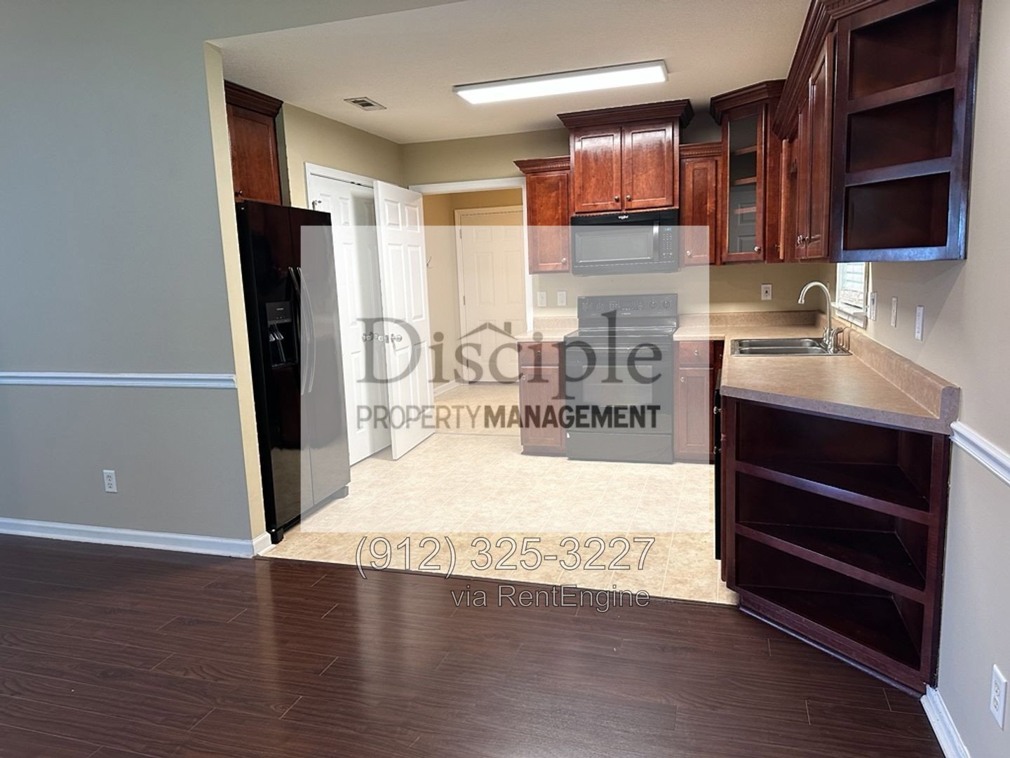 Available Now! 300 Lake Shore Drive in Midway! property image