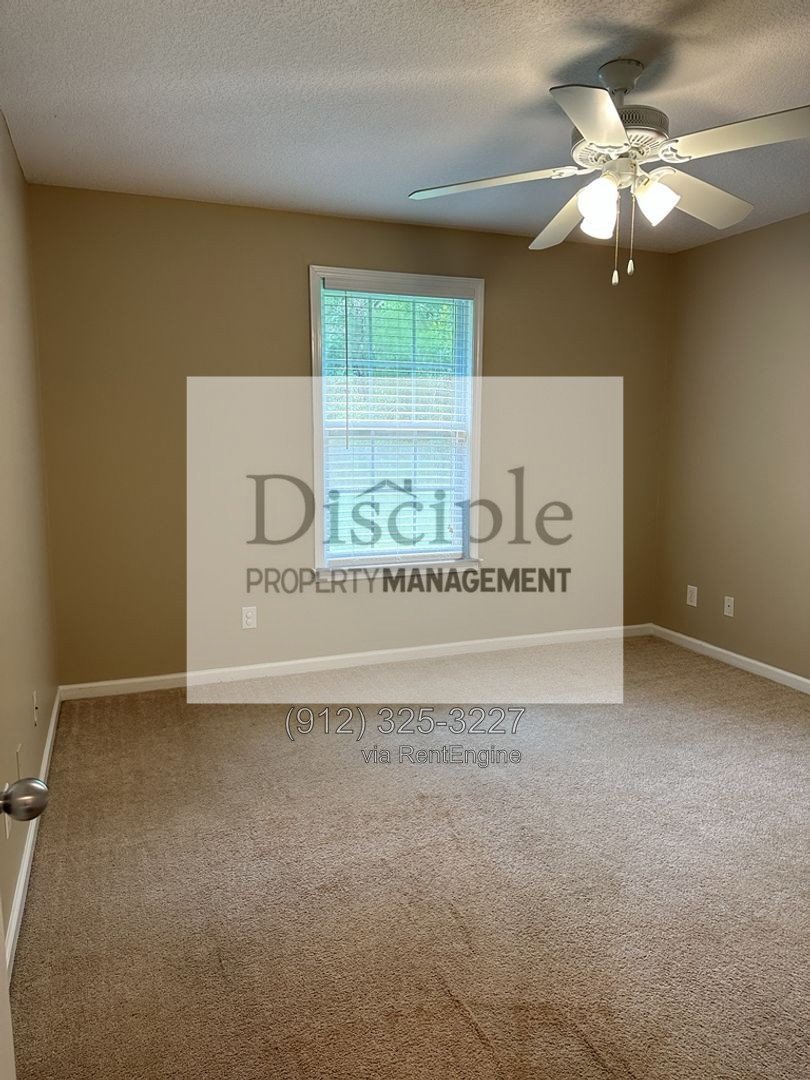 Available Now! 300 Lake Shore Drive in Midway! property image