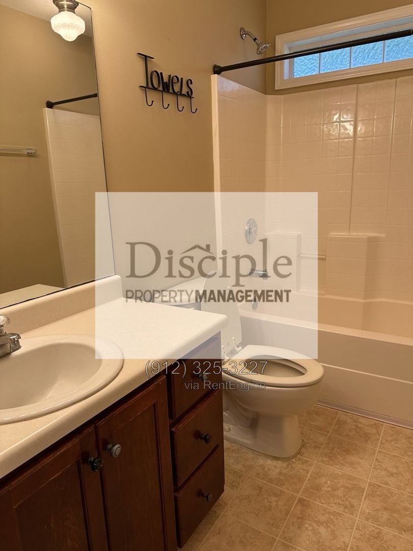 Available Now! 300 Lake Shore Drive in Midway! property image
