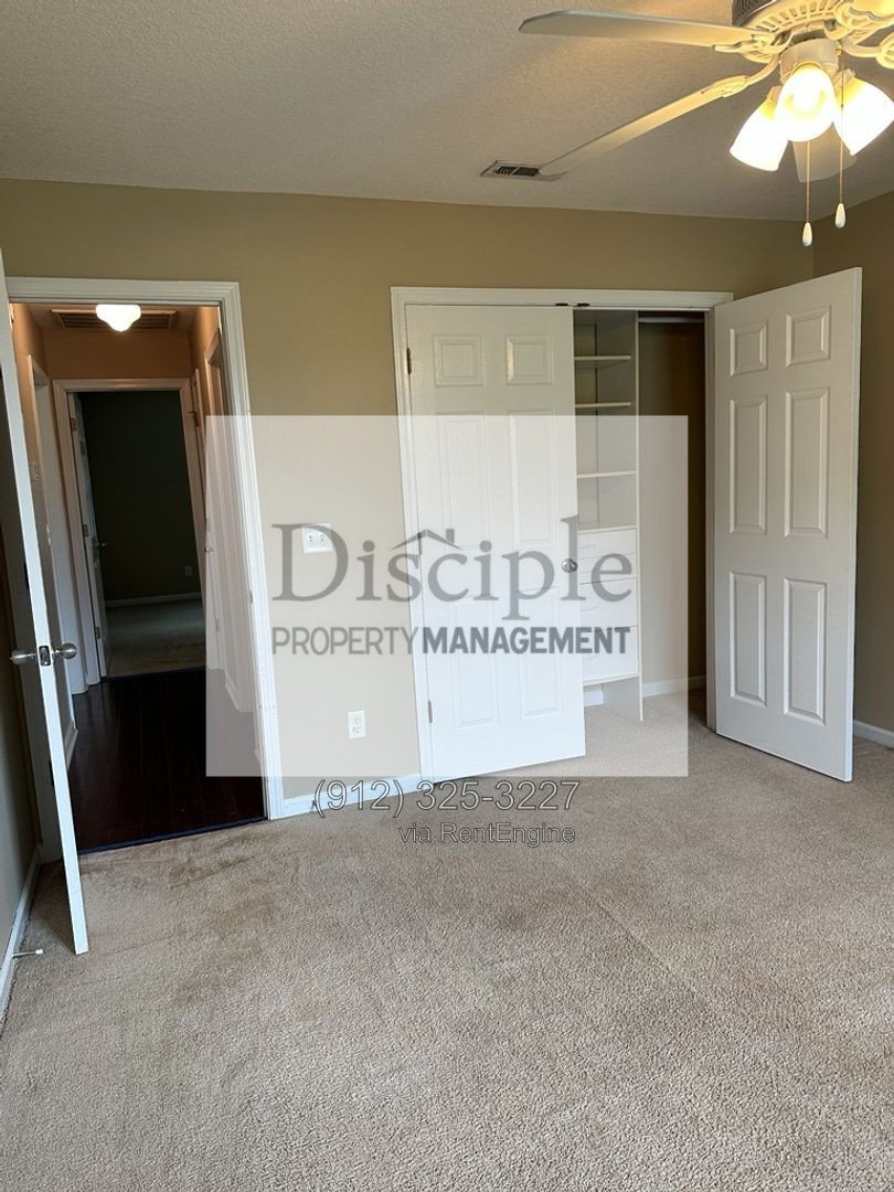 Available Now! 300 Lake Shore Drive in Midway! property image