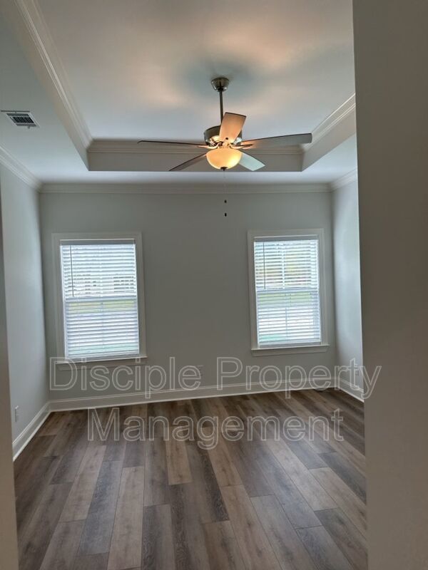 *JUST REDUCED W/ MOVE IN SPECIAL* $500 off the first month's rent with a signed lease by 01/16/2026 for 20 Owens Road property image