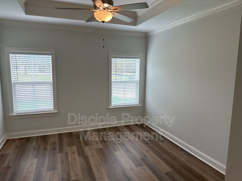 *JUST REDUCED W/ MOVE IN SPECIAL* $500 off the first month's rent with a signed lease by 01/16/2026 for 20 Owens Road property image