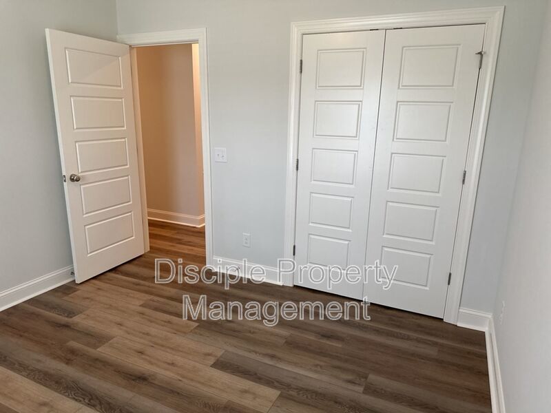 *JUST REDUCED W/ MOVE IN SPECIAL* $500 off the first month's rent with a signed lease by 01/16/2026 for 20 Owens Road property image