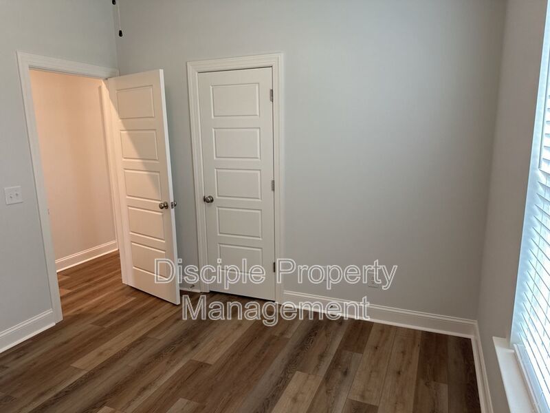 *JUST REDUCED W/ MOVE IN SPECIAL* $500 off the first month's rent with a signed lease by 01/16/2026 for 20 Owens Road property image